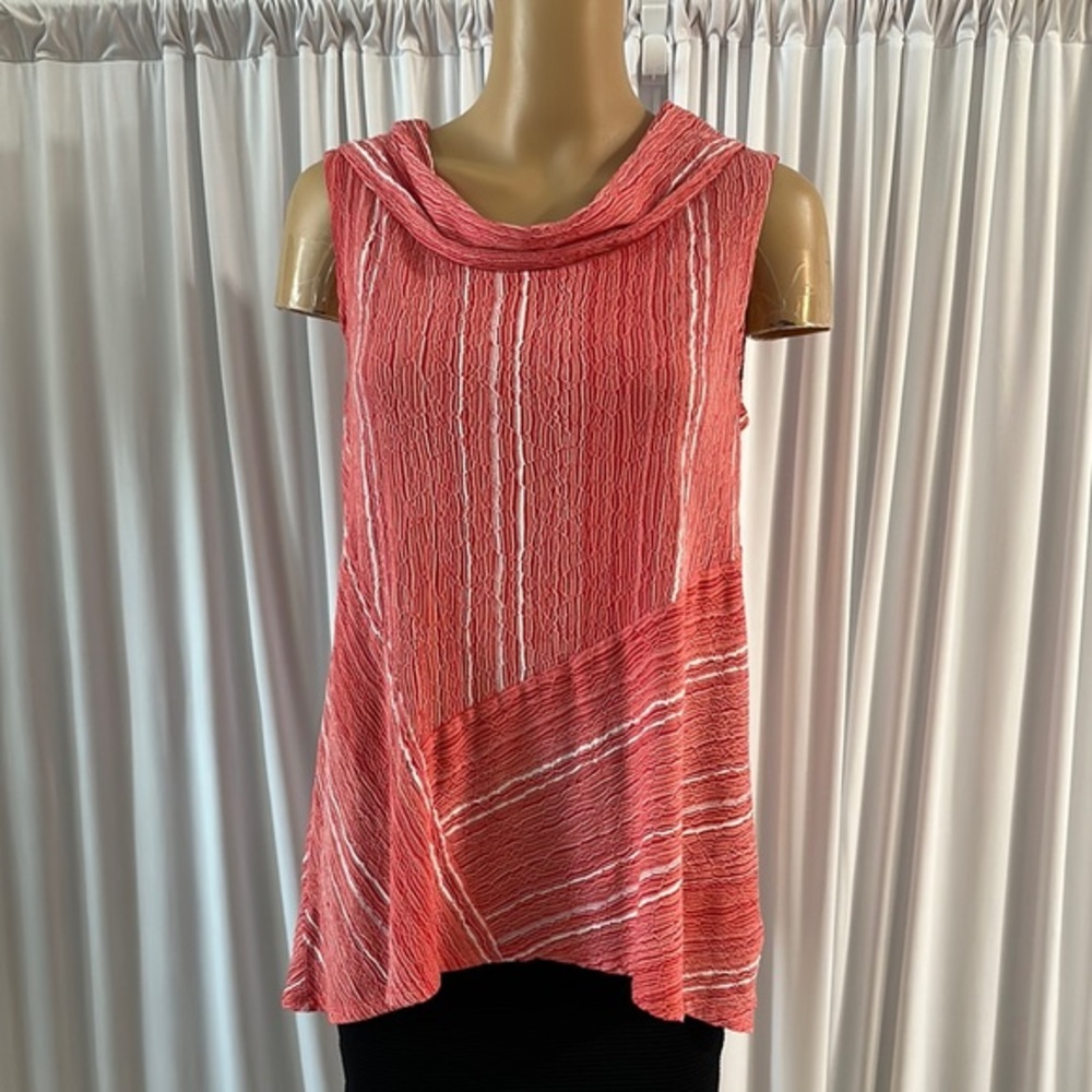 Habitat Asymmetrical Orange and White Tank Top with Relaxed Fit